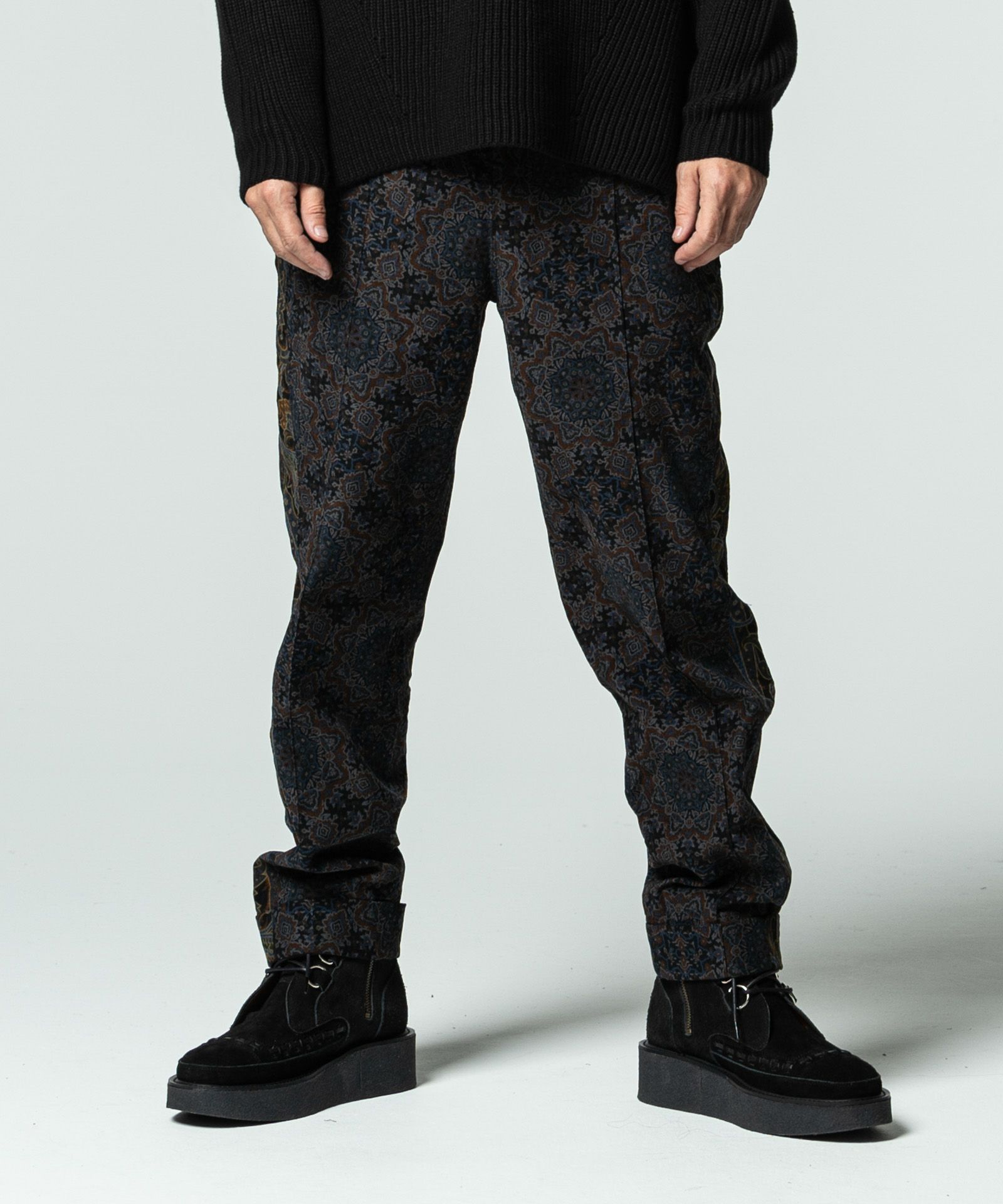 000000010287-07-m.jpg?t=  