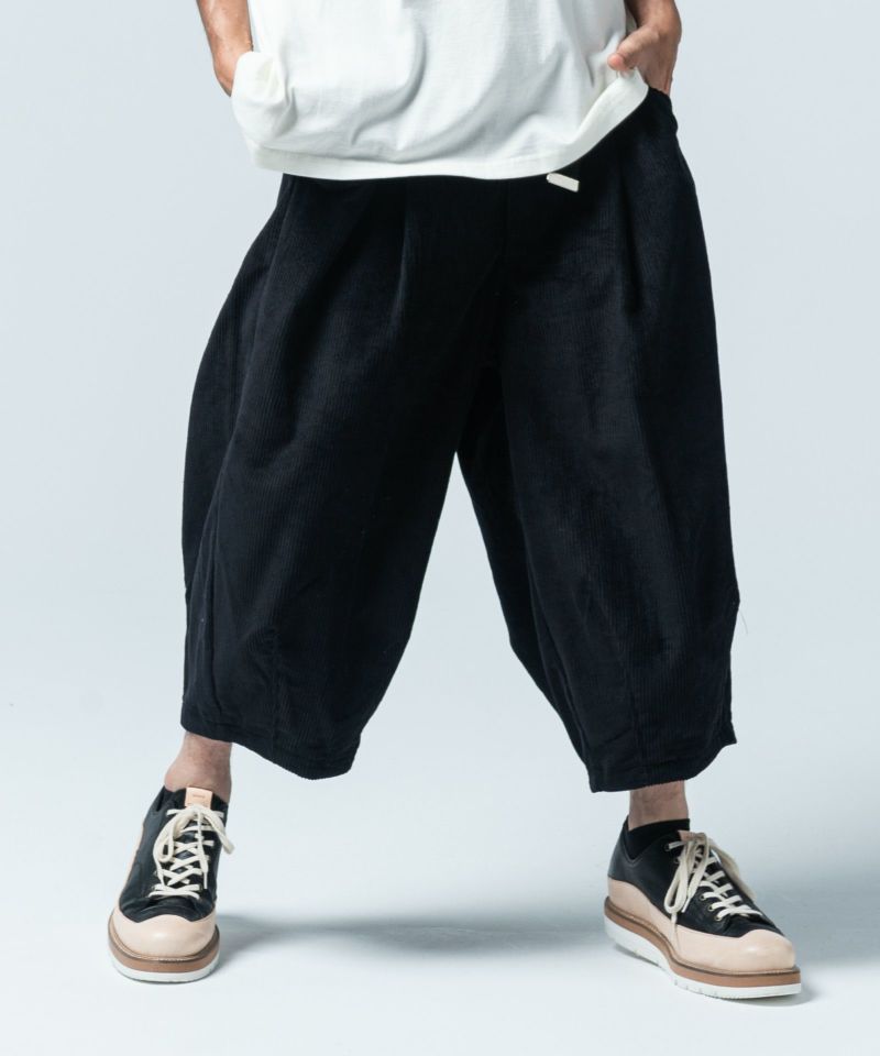 コーデュロイクロップドヘムタックパンツ : GB0421 / P05 | glamb Online Store公式通販