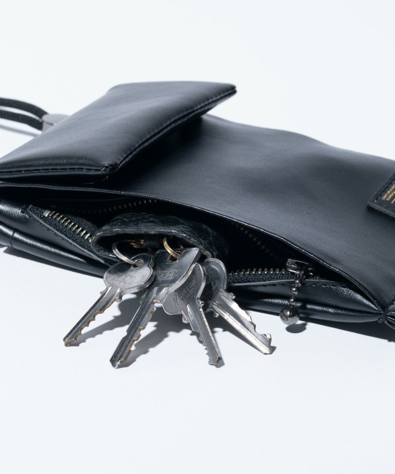 ミニマルレザーサコッシュ : GB0125/AC05 | glamb Online Store ミニマルレザーサコッシュ : GB0125/AC05 | glamb Online Store